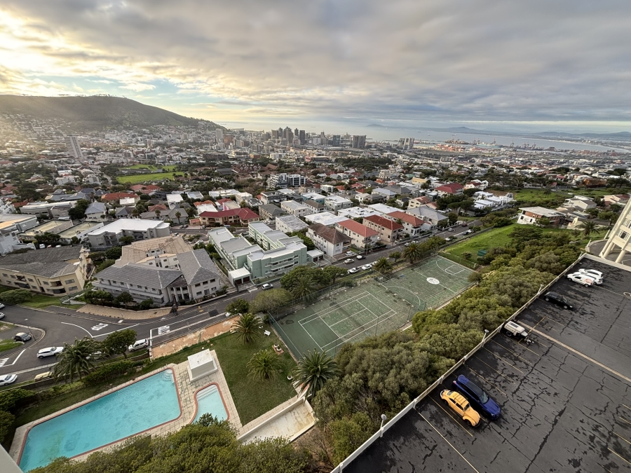 To Let 2 Bedroom Property for Rent in Vredehoek Western Cape